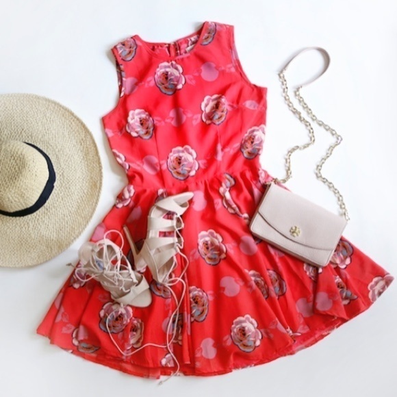 Maison Jules Red Floral  Sleeveless Floral pleated Fit & Flare Dress - Picture 4 of 16